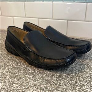 New Kenneth Cole Black Leather Slip-On Loafers